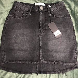 NWT One Teaspoon 2020 Black Swan Mini Skirt Size 25 Style 21867 With Pockets